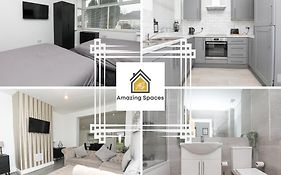 Lovely 2-Bedroom Bungalow Sleeps 6 With Garden And Off Road Parking By Amazing Spaces Relocations Ltd